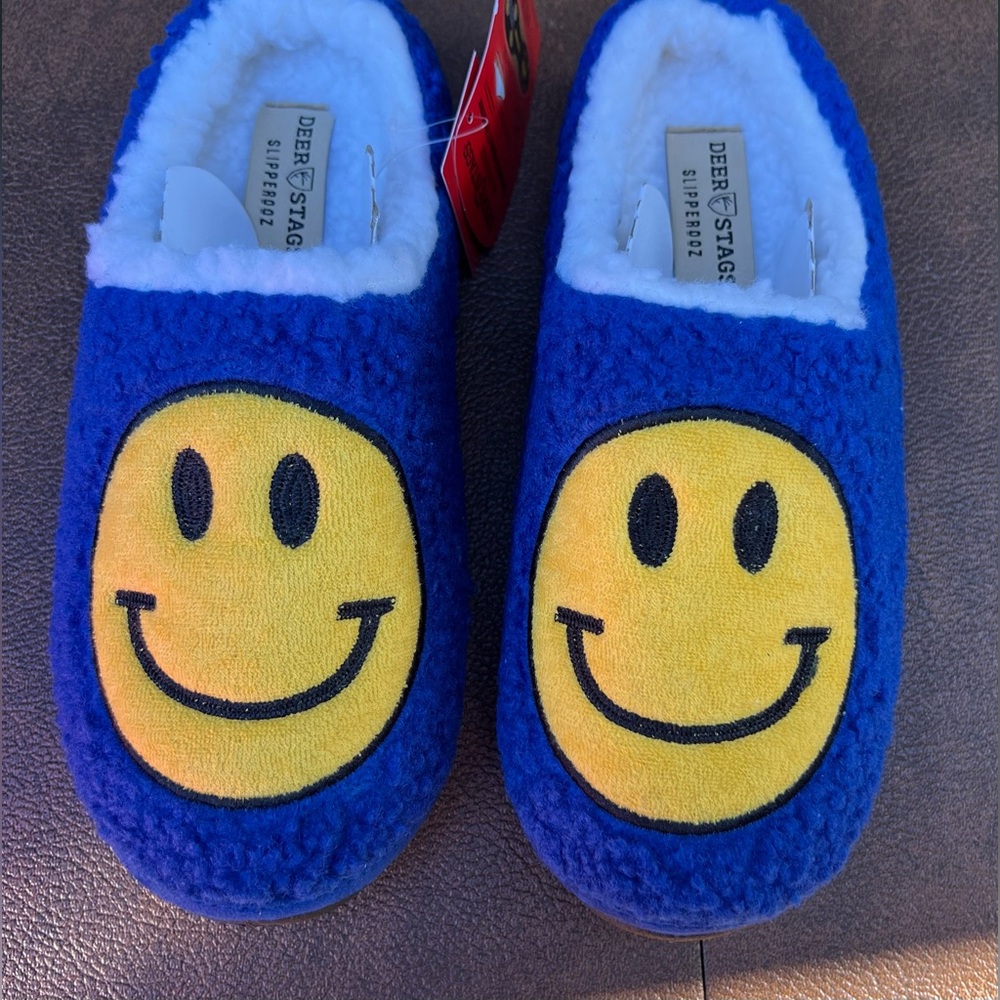 Deer Stags “Slipperooz” Blue Smiley Face Slippers – Size 8M
NET‎